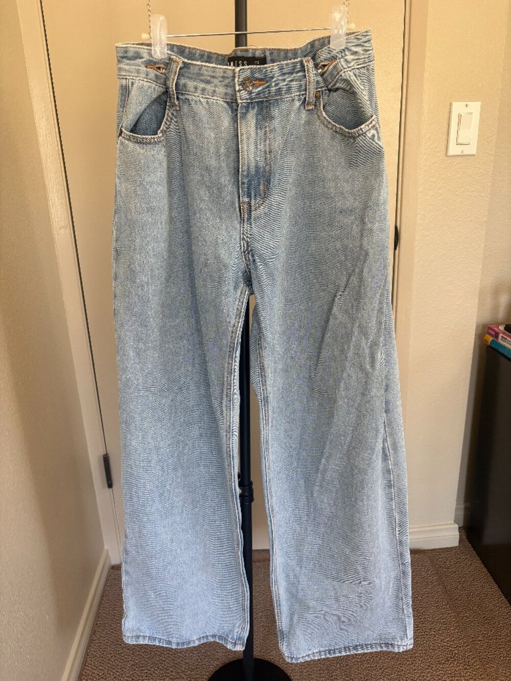 Lioness XS Light Wash Barrel Leg Jeans High Rise Double Button Waist